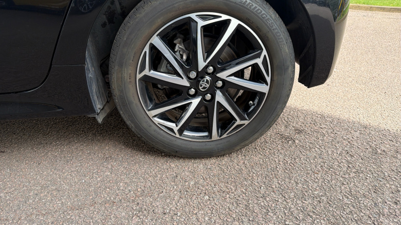 Toyota Yaris 1.5 Hybrid Design 5dr CVT Hybrid Hatchback